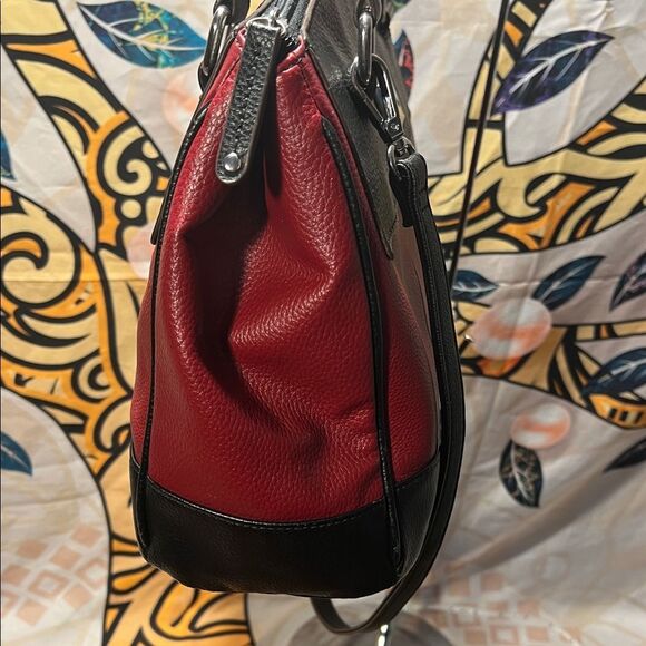 Tignanello Red Leather Social Status Medium Satchel - Picture 5 of 16